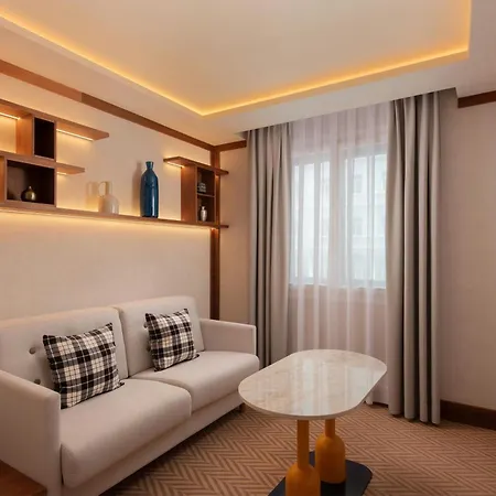 エルシーラ 4*